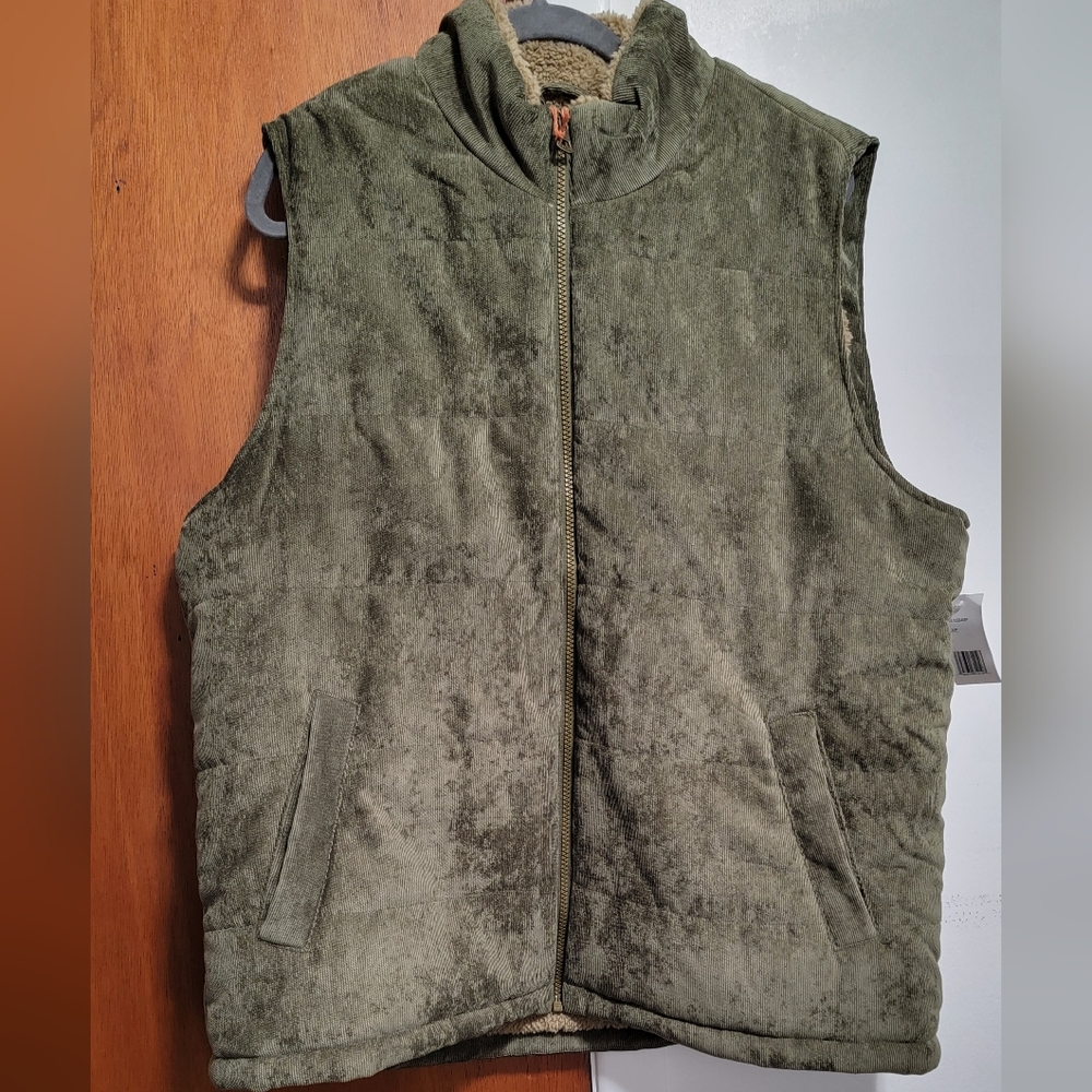 Mens XL Winter Vest Olive Green NWT
